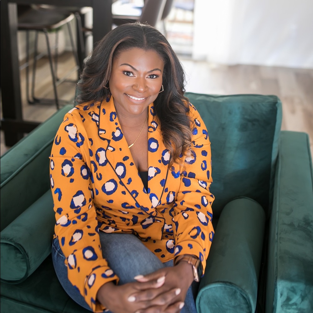 Meet your Posher, Lacee